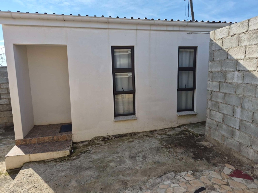 2 Bedroom Property for Sale in Kwazakhele Eastern Cape